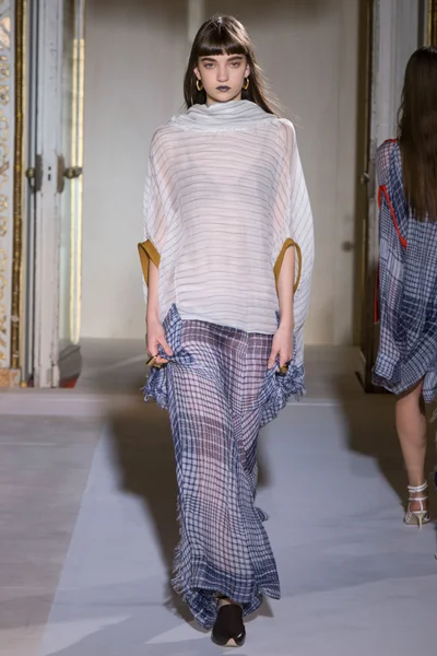 Look 22